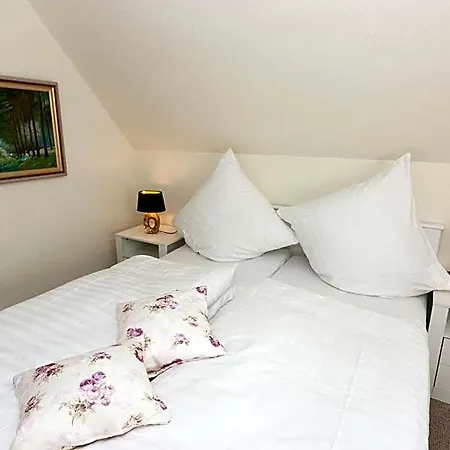 Bed & Breakfast Garni Nordseerose Greetsiel 3*